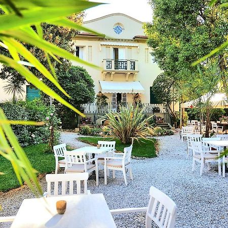 Hotel Club I Pini - Residenza D'Epoca In Versilia Lido di Camaiore Luaran gambar