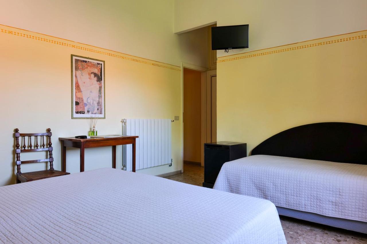 Hotel Club I Pini - Residenza D'Epoca In Versilia Lido di Camaiore Luaran gambar