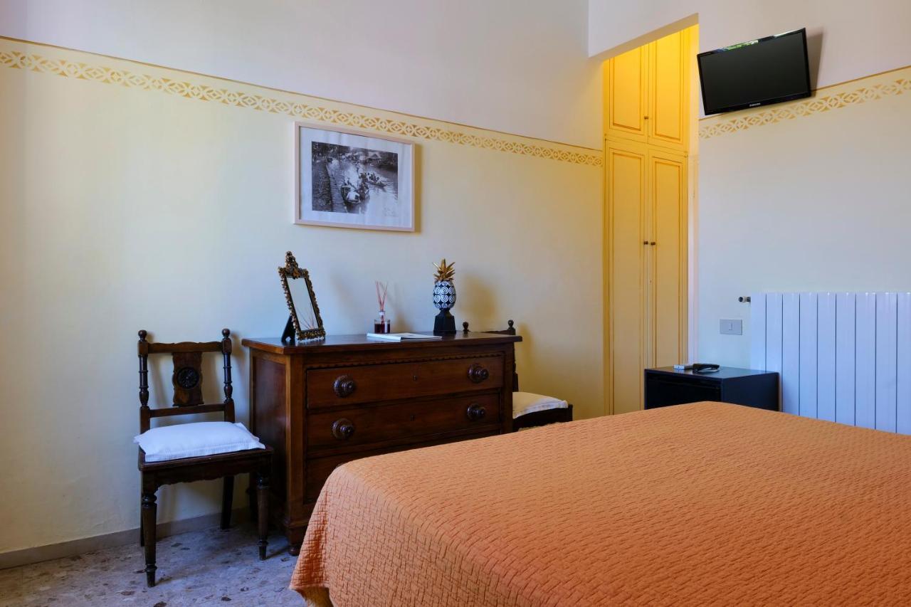 Hotel Club I Pini - Residenza D'Epoca In Versilia Lido di Camaiore Luaran gambar