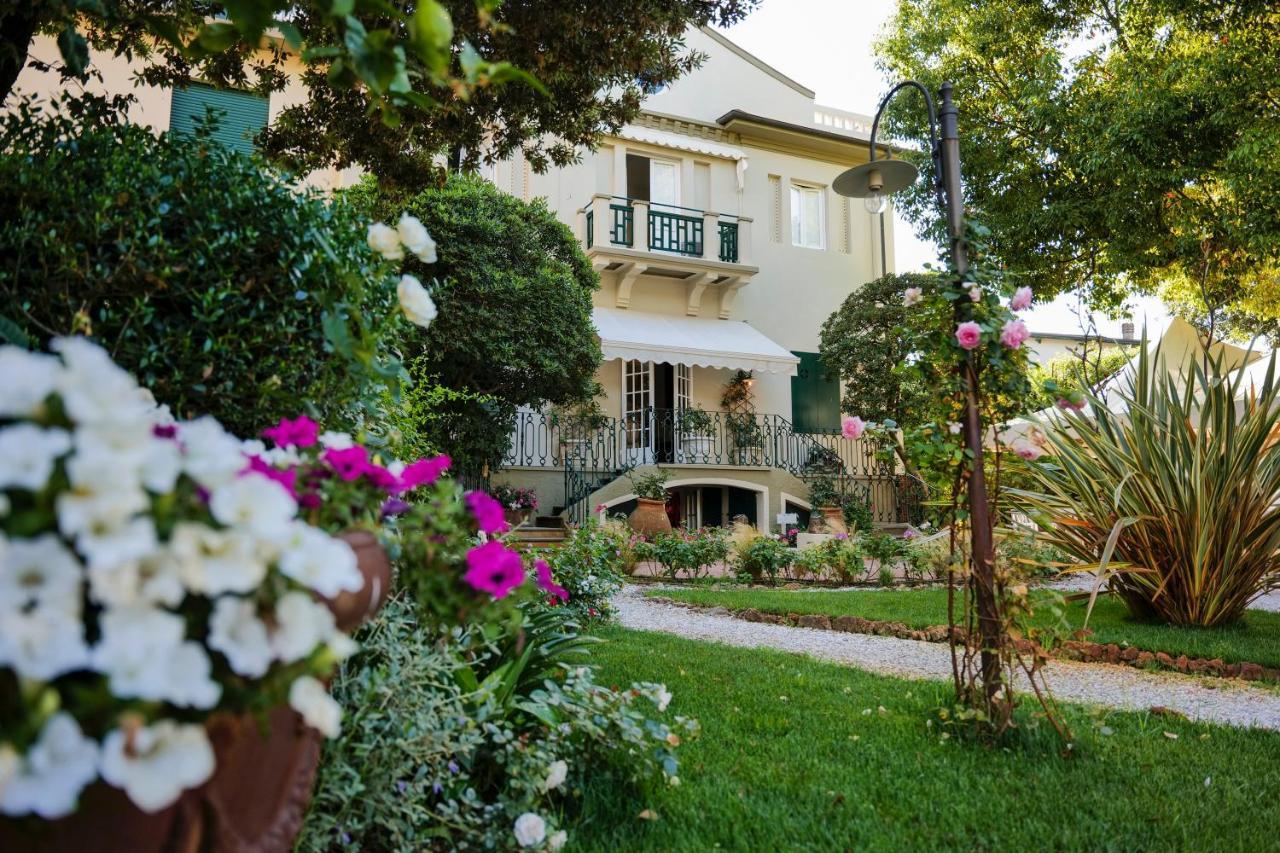 Hotel Club I Pini - Residenza D'Epoca In Versilia Lido di Camaiore Luaran gambar
