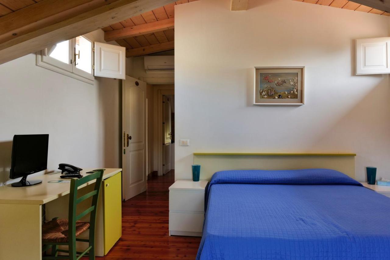 Hotel Club I Pini - Residenza D'Epoca In Versilia Lido di Camaiore Luaran gambar