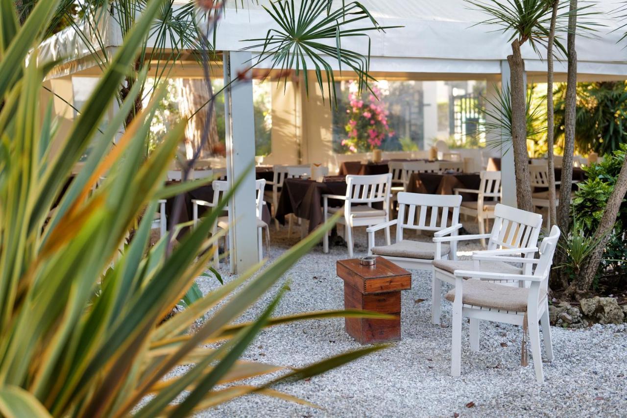 Hotel Club I Pini - Residenza D'Epoca In Versilia Lido di Camaiore Luaran gambar