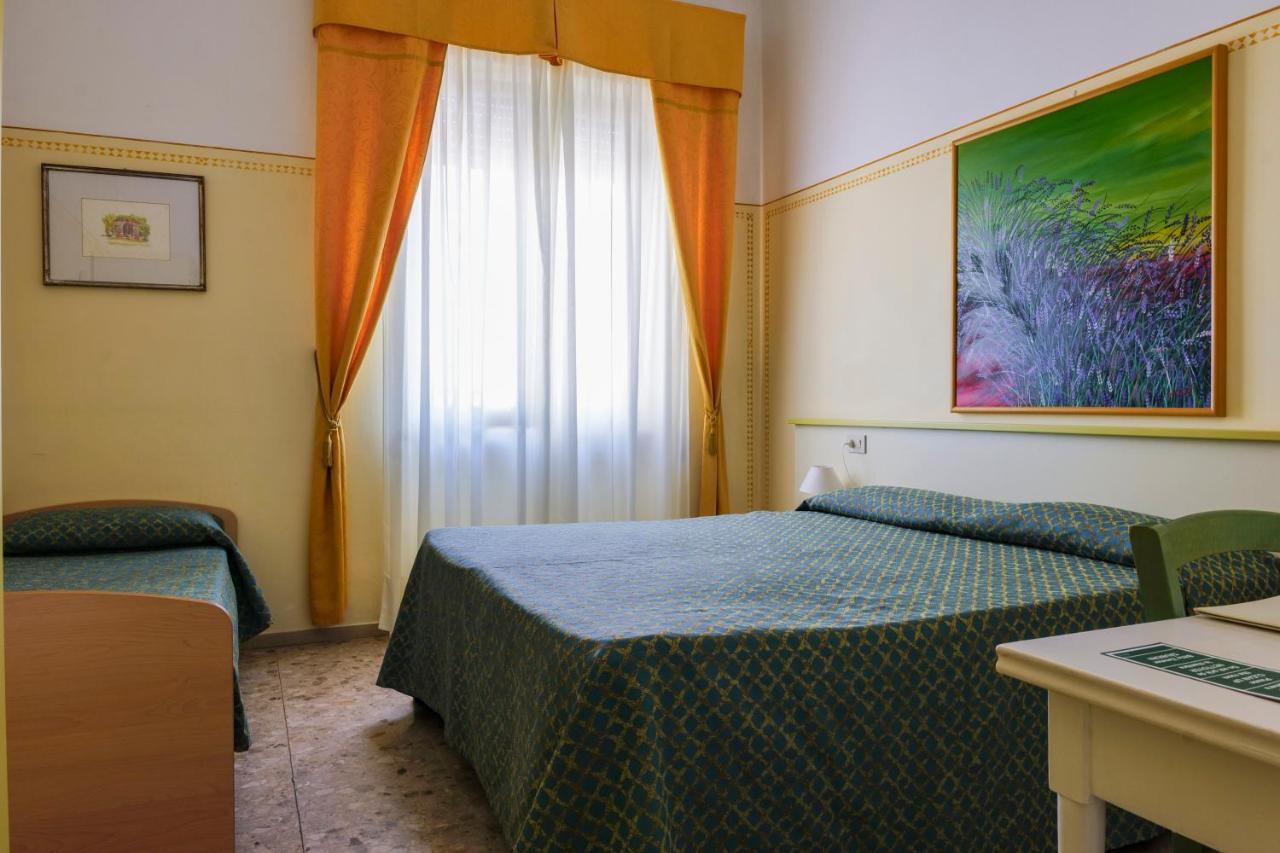 Hotel Club I Pini - Residenza D'Epoca In Versilia Lido di Camaiore Luaran gambar