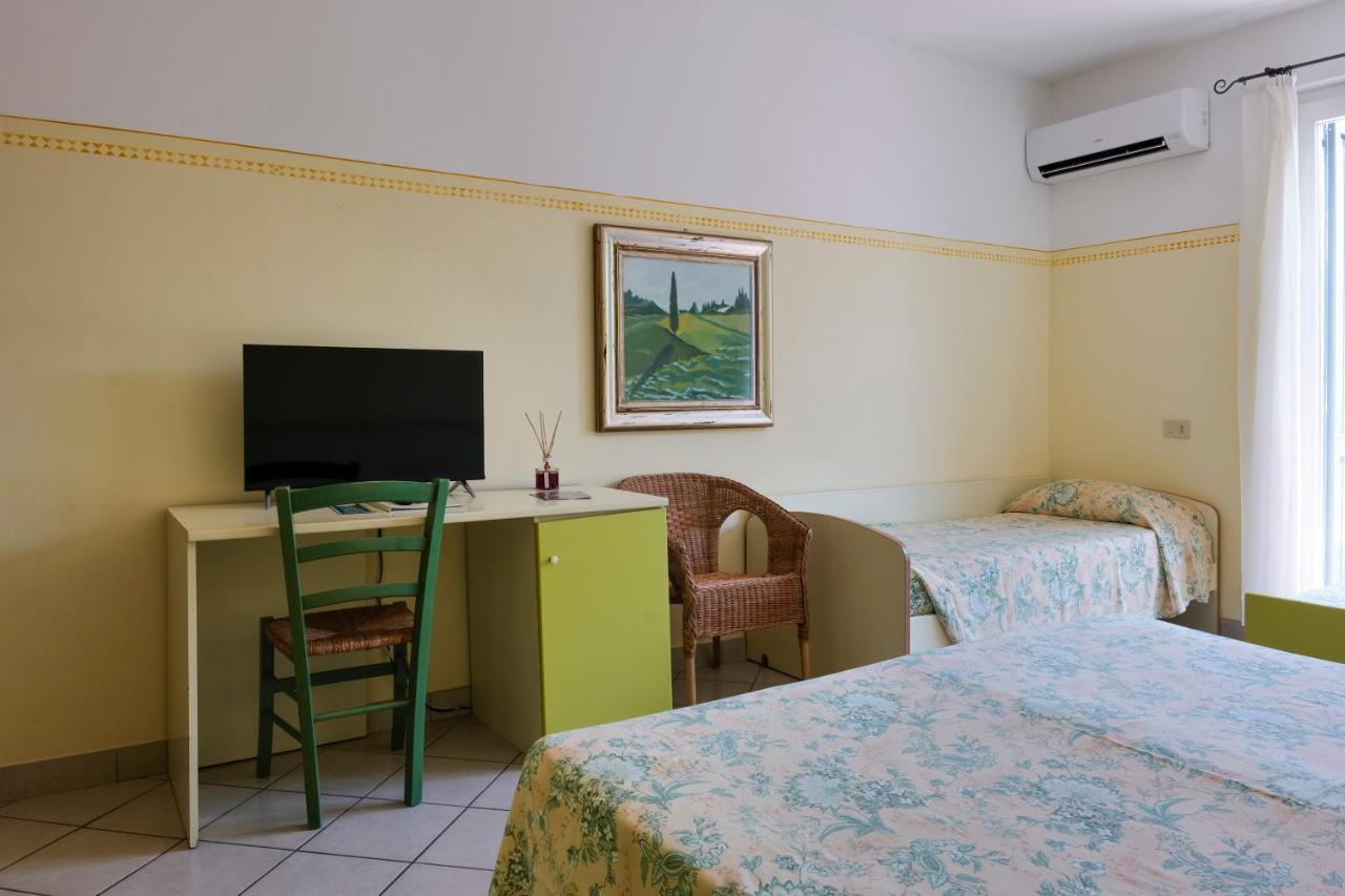 Hotel Club I Pini - Residenza D'Epoca In Versilia Lido di Camaiore Luaran gambar