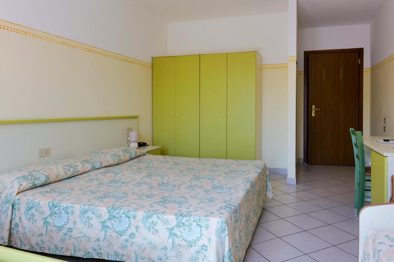 Hotel Club I Pini - Residenza D'Epoca In Versilia Lido di Camaiore Luaran gambar