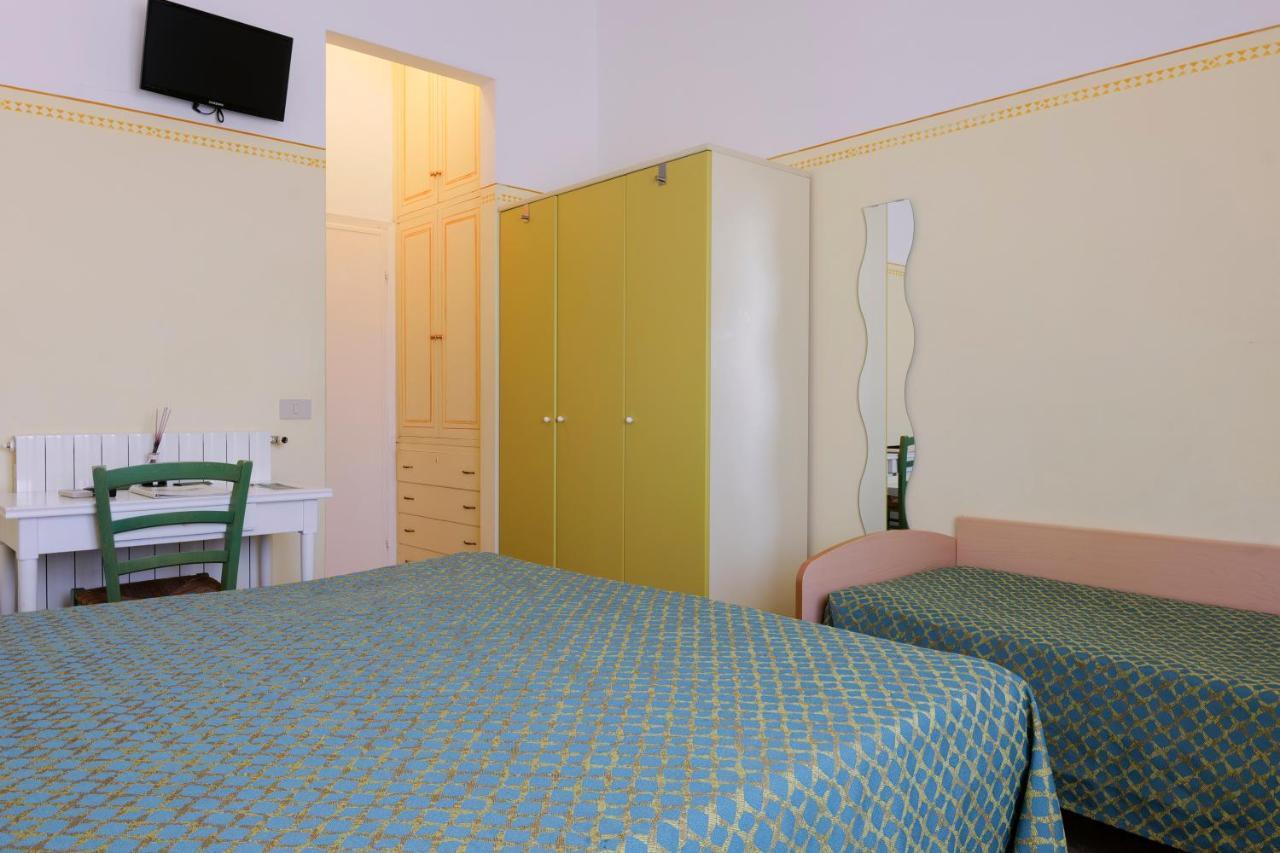 Hotel Club I Pini - Residenza D'Epoca In Versilia Lido di Camaiore Luaran gambar